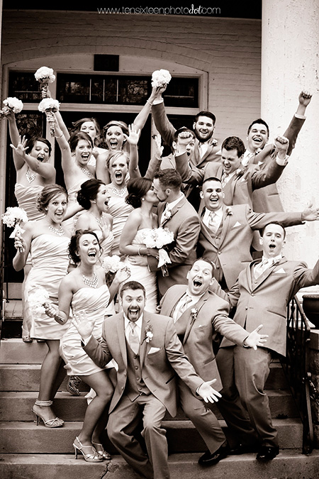 Todos celebrando - Divertidas ideas de fotos originales para la Boda