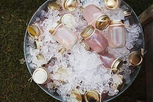 Bebidas en frascos de cristal