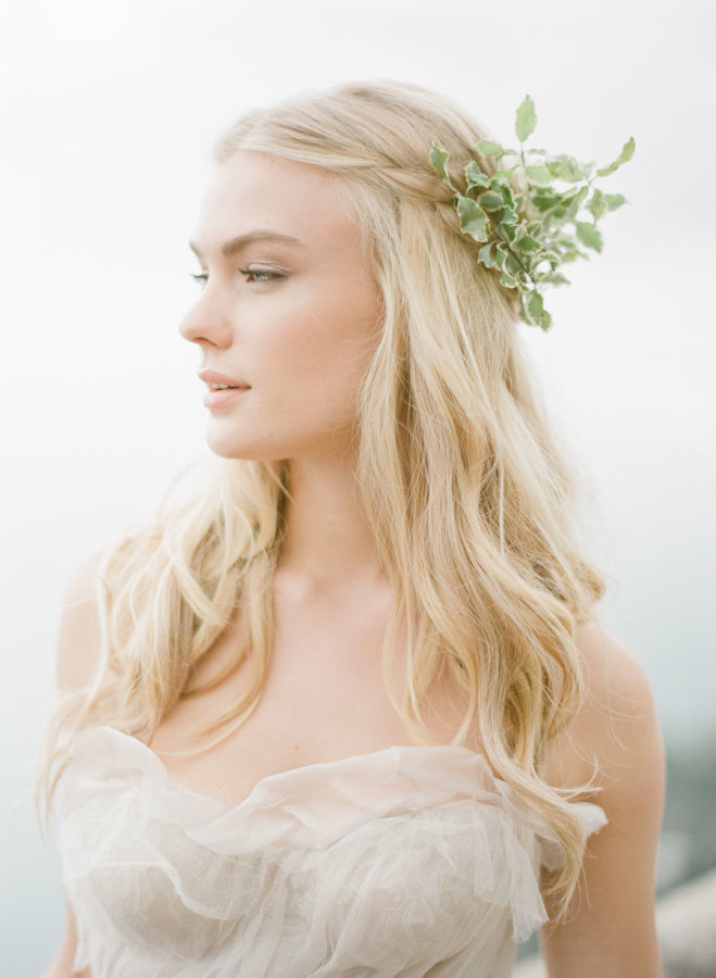 Hojas en el cabello de la Novia