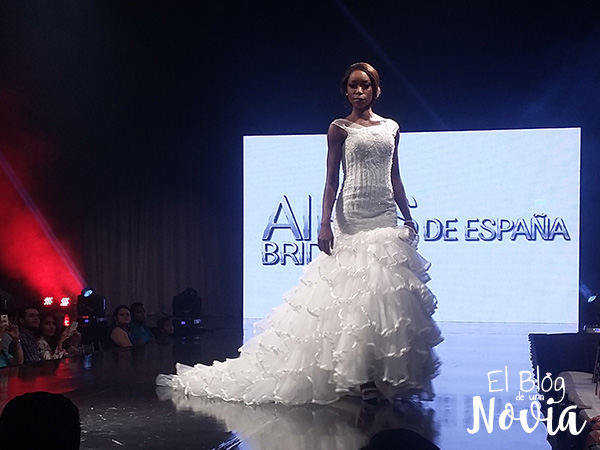 Vestido de Novia estilo sirena - Aires de España