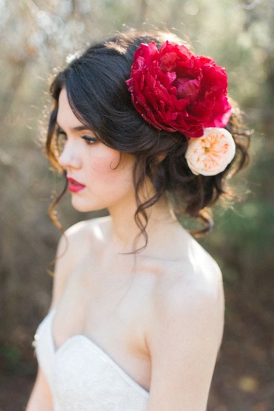 Flores en peinado de novia