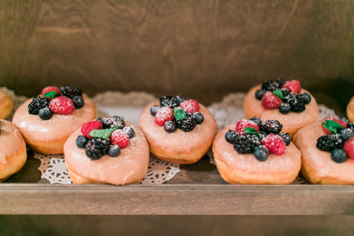Donas con fruta para la Boda