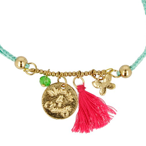 Pulseras Solidarias W4C en apoyo a mujeres refugiadas sirias