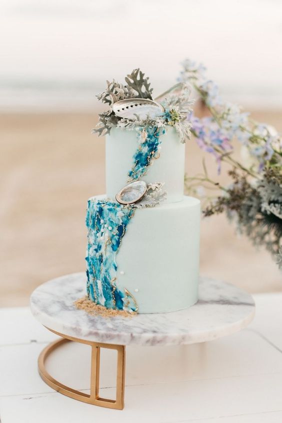 Pastel de boda elegante en playa