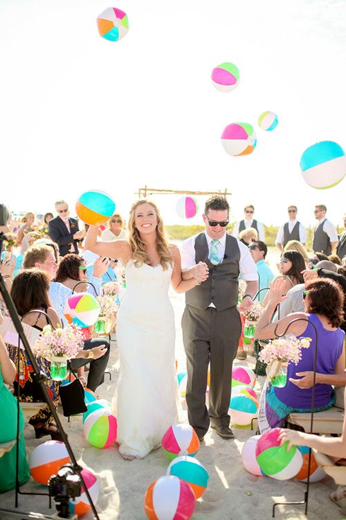 Pelotas para aventar a los novios