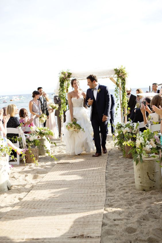 Tapete para el pasillo de la ceremonia en la playa