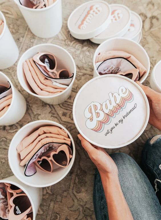 caja con lentes de obsequio para dama de honor